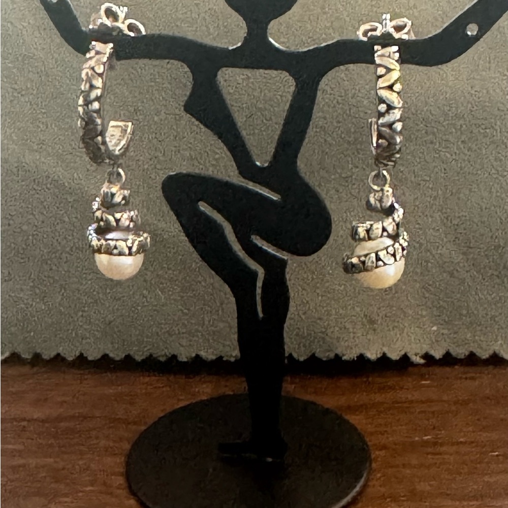 Tiffany & Co Iridesse Pearl Hoop Dangle Earrings RARE *never worn*